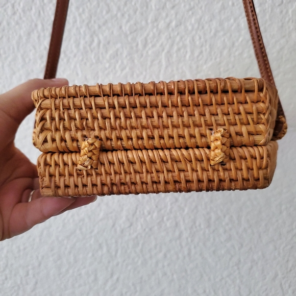Porcelain Rattan CrossBody Bag - Picture 7 of 10